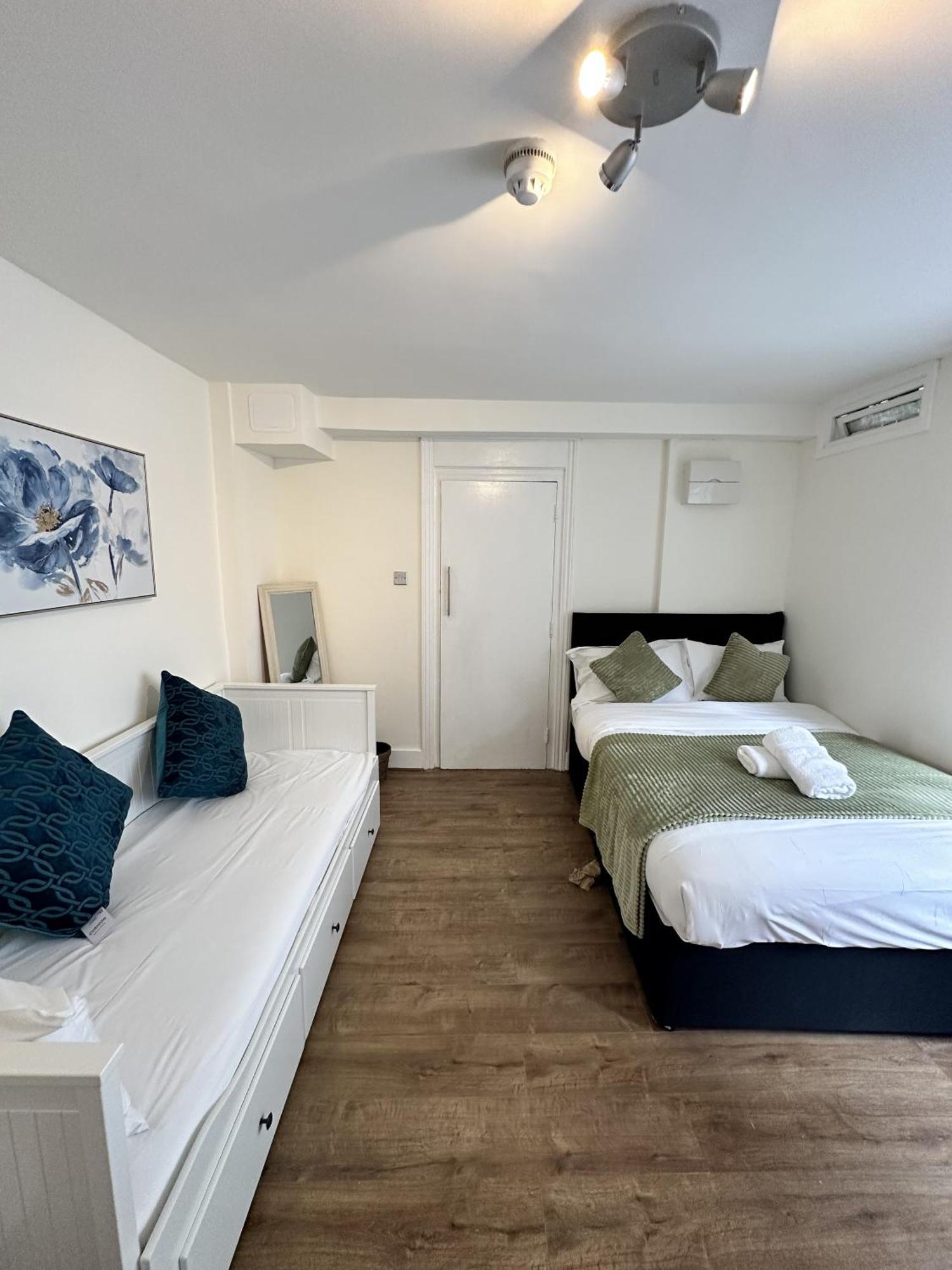 The Chapter- Knightsbridge Suites Лондон Экстерьер фото