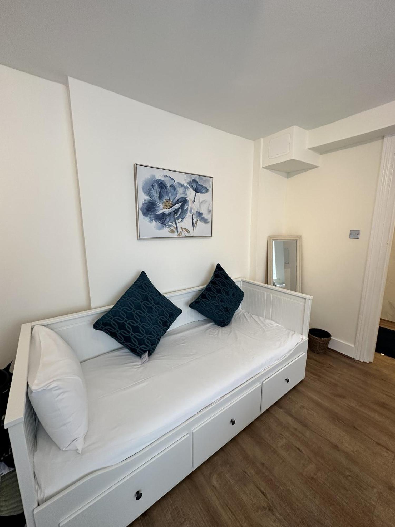 The Chapter- Knightsbridge Suites Лондон Экстерьер фото